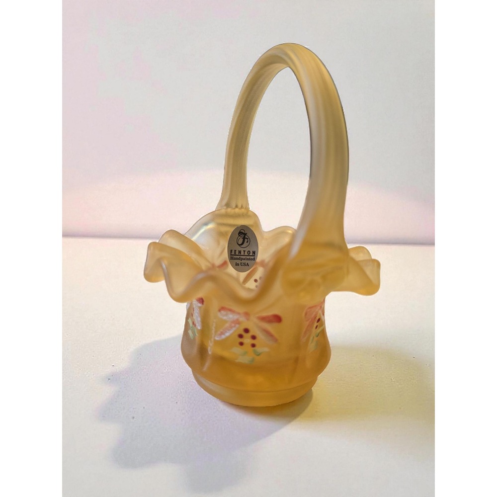 Vintage Fenton Hand blown and painted Glass basket‎
